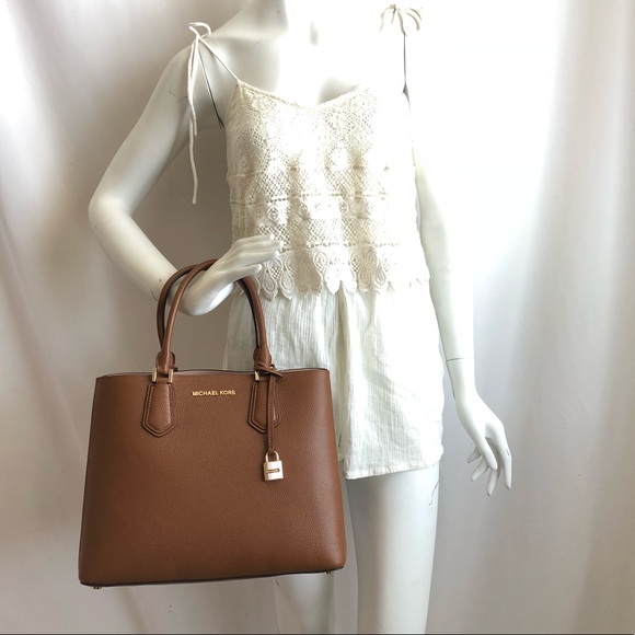 MICHAEL KORS ADELE SATCHEL BAG - Picture 2 of 8